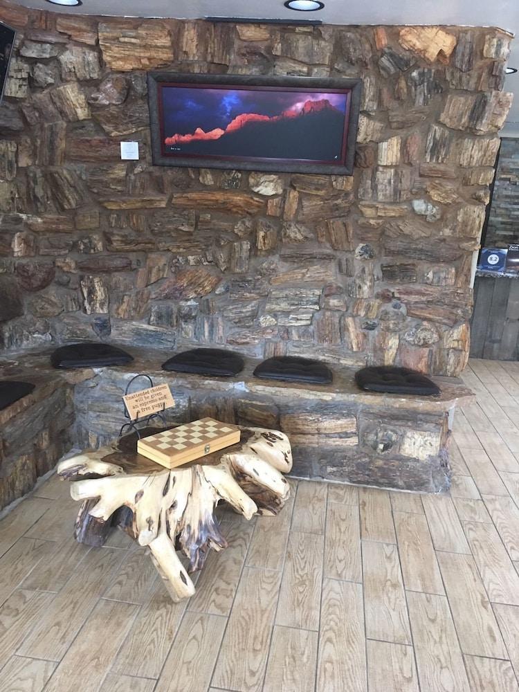Pioneer Lodge Zion National Park-Springdale Exterior photo